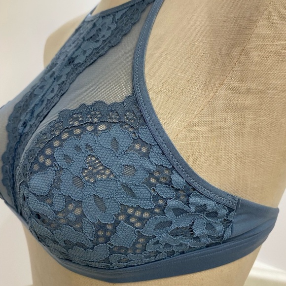 VS 👙 LACEY BLUE BRA ✨ SIZE S ✨ SEMI NEW - Picture 2 of 8